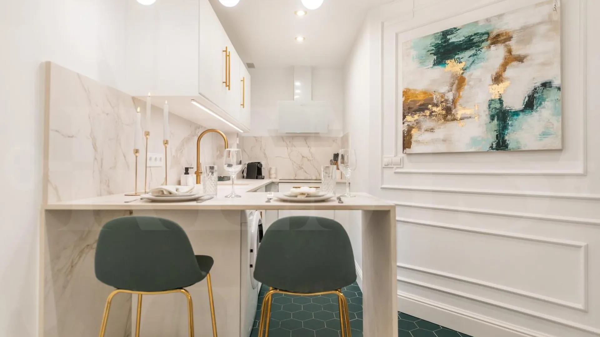 Glamorous flat in the heart of Málaga 0*,