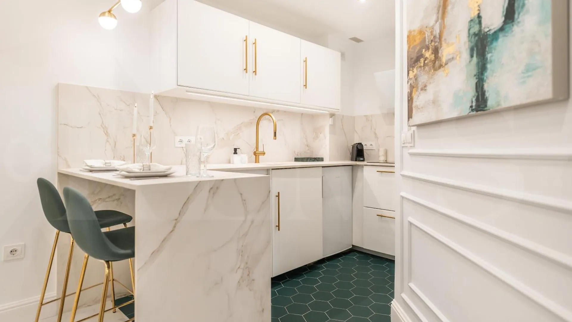 Glamorous Flat In The Heart Of Malaga By Rems Apartman